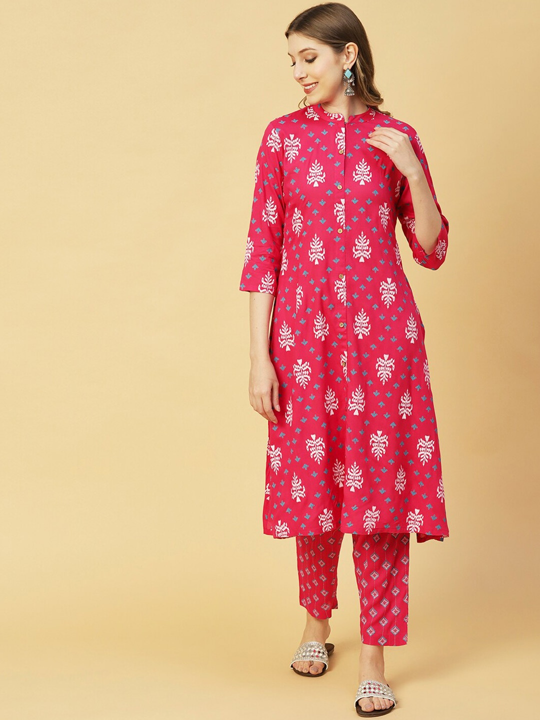 

FASHOR Pink & White Ethnic Motifs Printed Kurta with Trousers