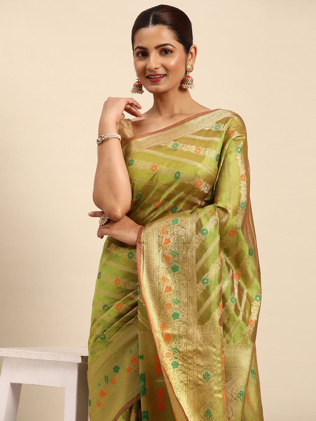 

Indian Women Green & Gold-Toned Woven Design Zari Organza Banarasi Saree