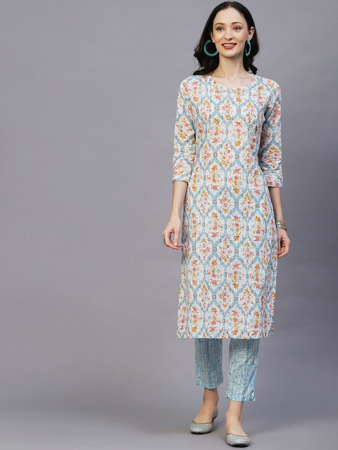 

FASHOR Blue & Off White Floral Printed Thread Work Pure Cotton Kurta with Trousers