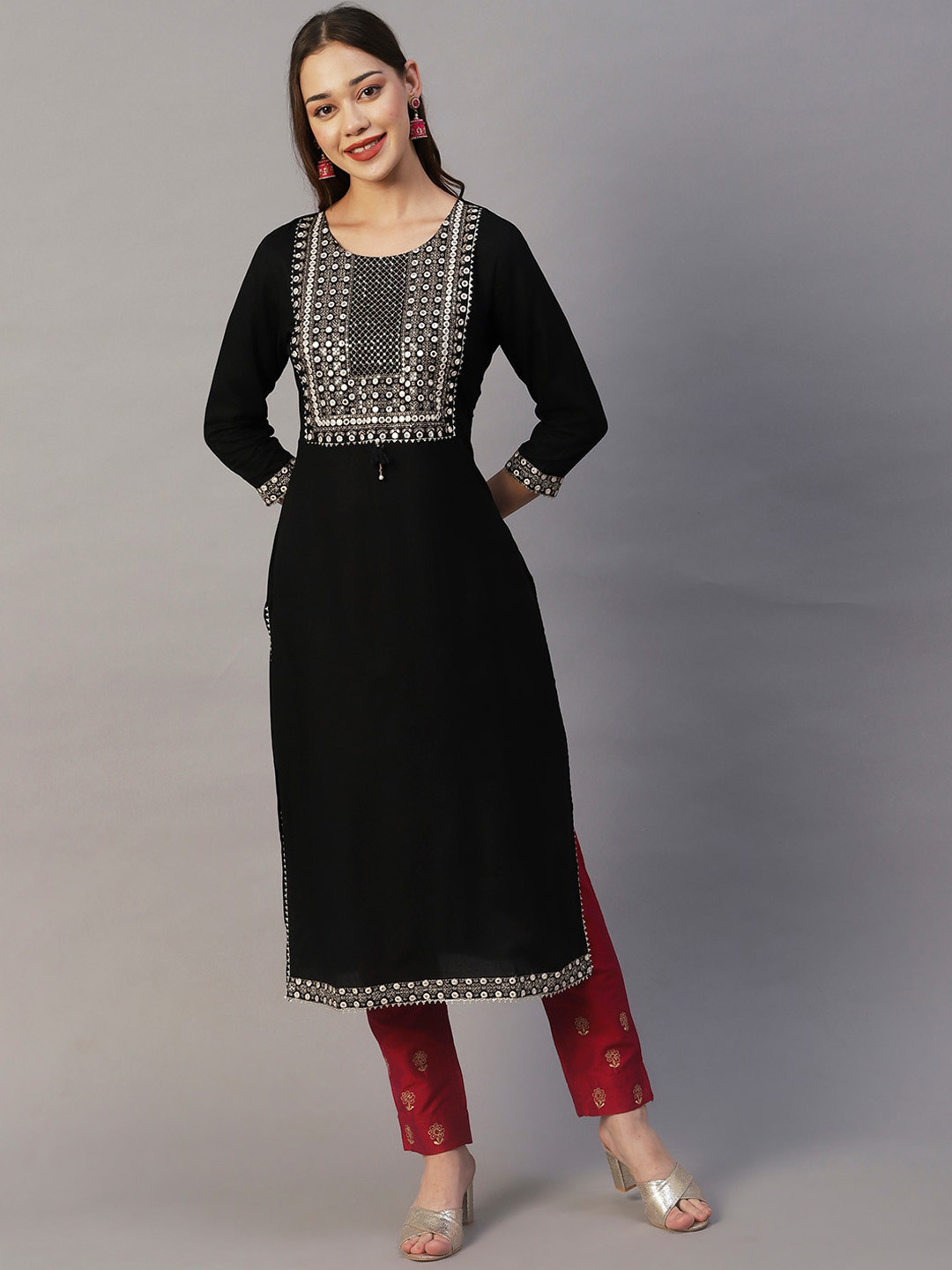 

FASHOR Black Geometric Yoke Design Mirror Work Kurta