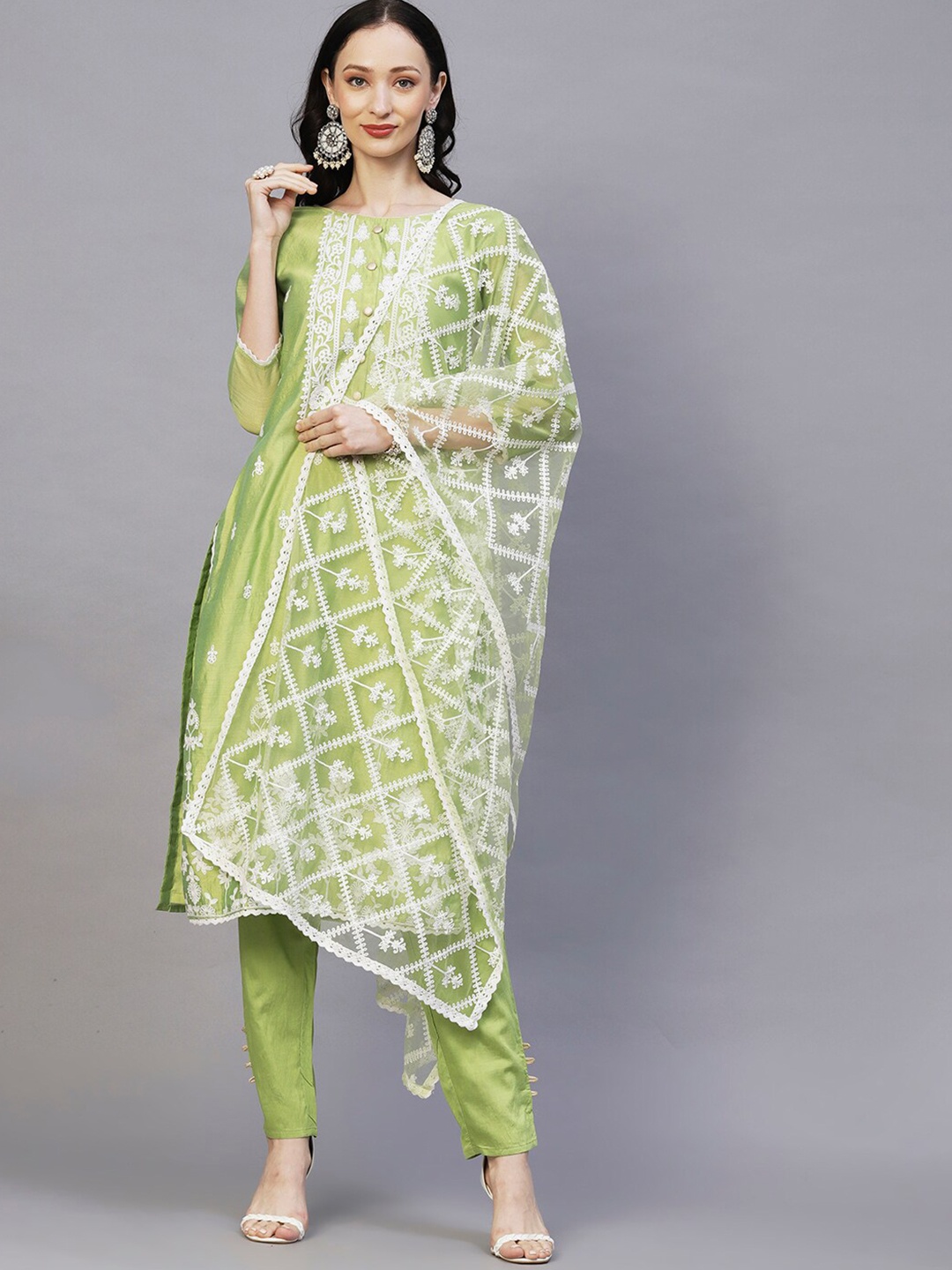 

FASHOR Green & White Embroidered Lace Detail Kurta with Trousers & Dupatta