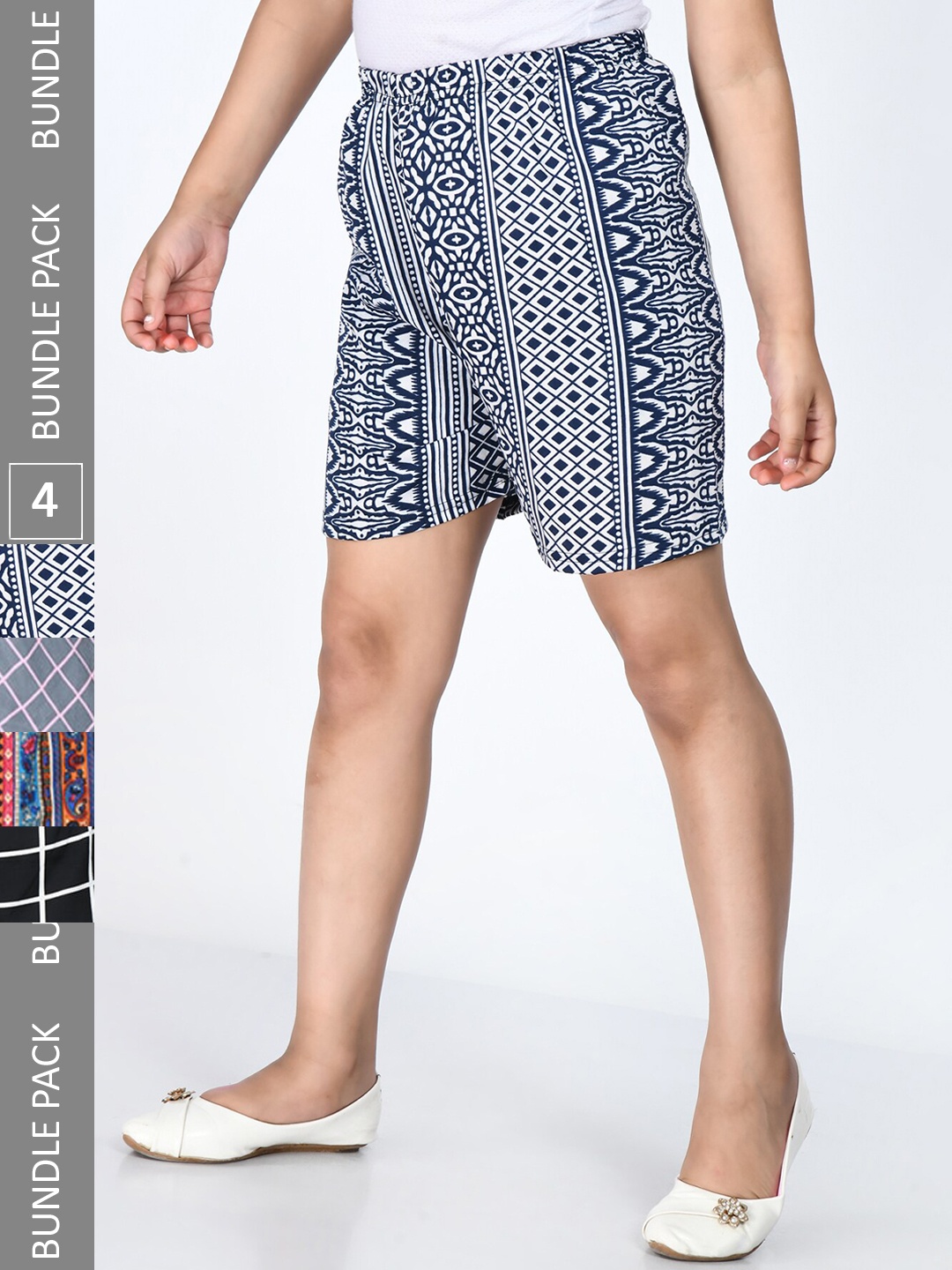 

IndiWeaves Girls Pack Of 3 Printed High-Rise Crepe Shorts, Black