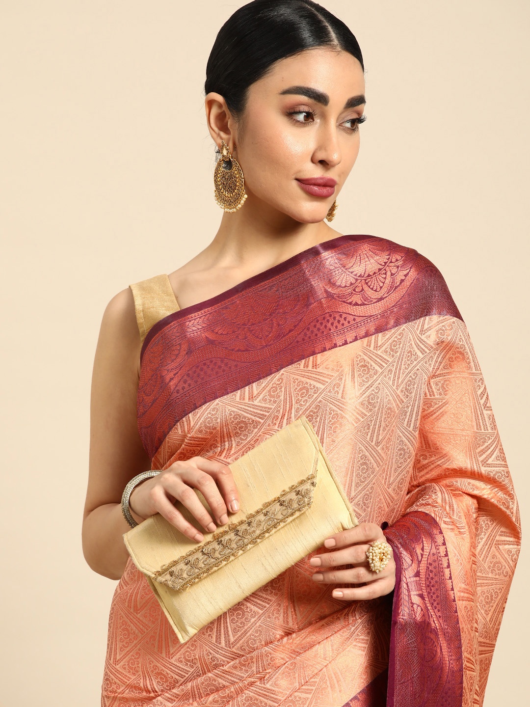 

Mitera Ethnic Motifs Zari Silk Blend Kanjeevaram Saree, Peach