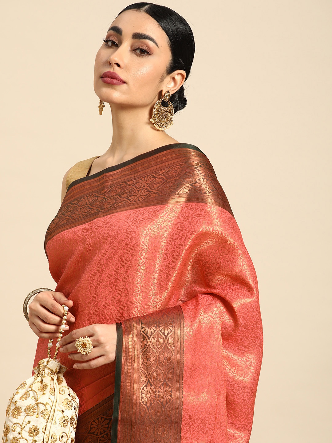 

Mitera Ethnic Motifs Zari Silk Blend Kanjeevaram Saree, Red