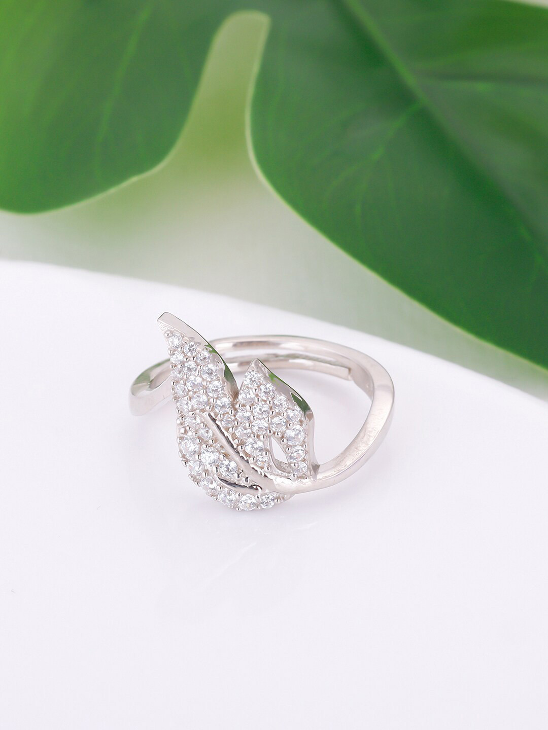 

GIVA 925 Sterling Silver Rhodium-Plated CZ-Studded Adjustable Finger Ring