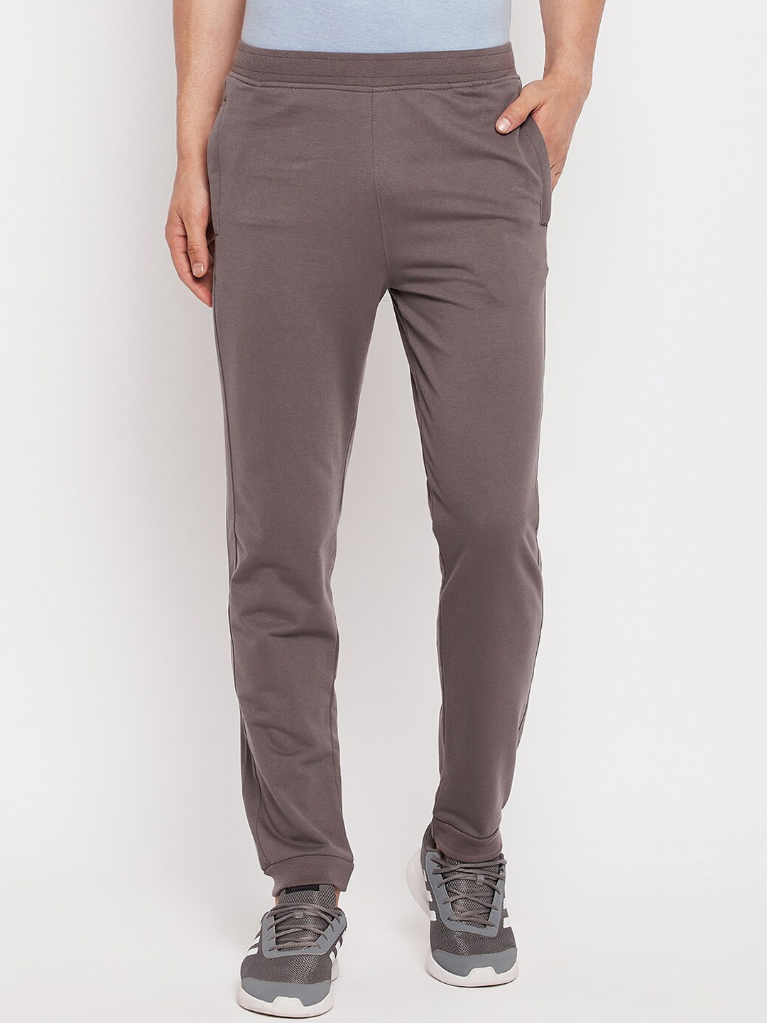 

Okane Men Mid-Rise Regular Fit Joggers, Taupe
