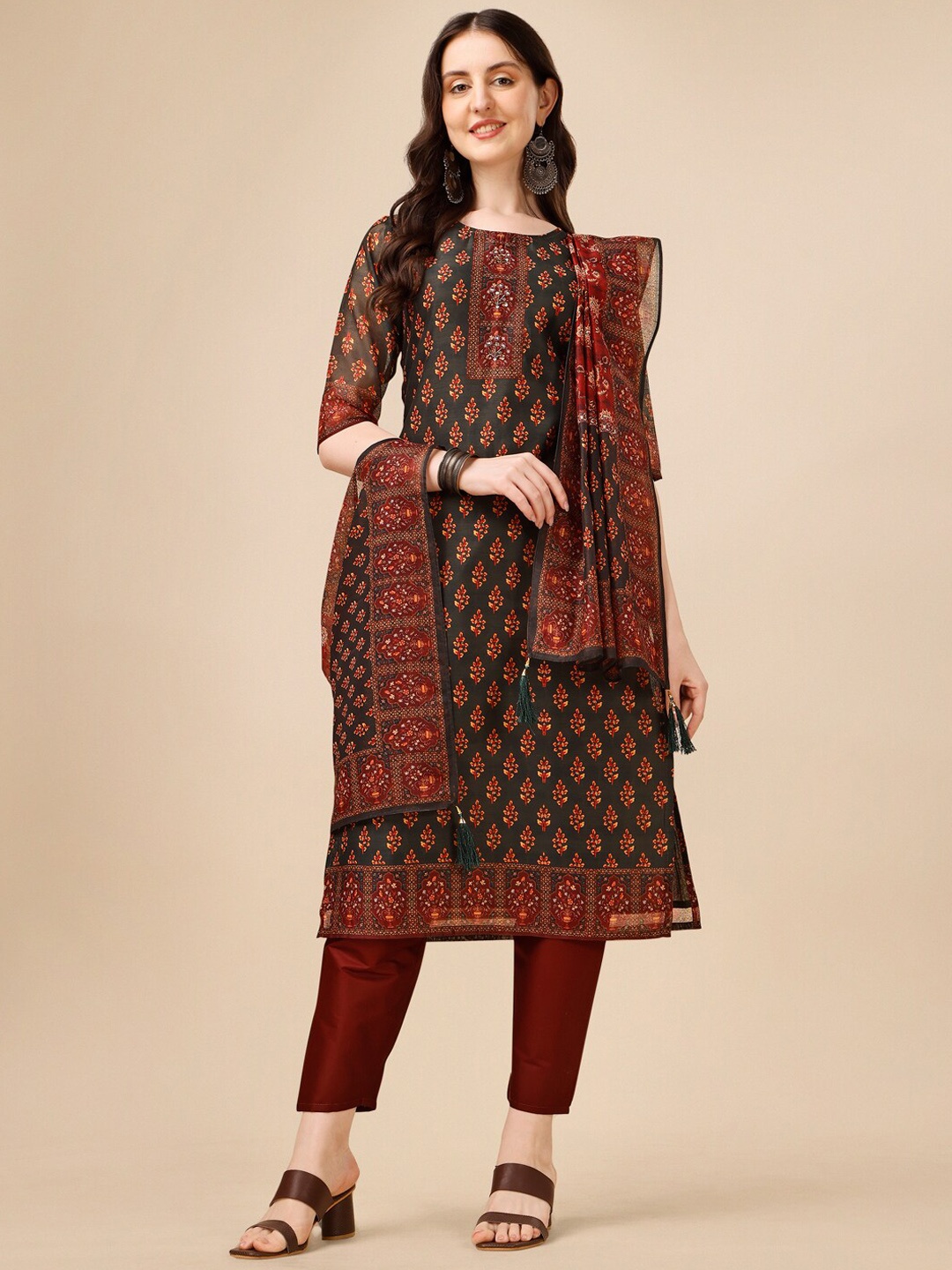 

Berrylicious Floral Printed Kurta With Trousers & Dupatta, Black