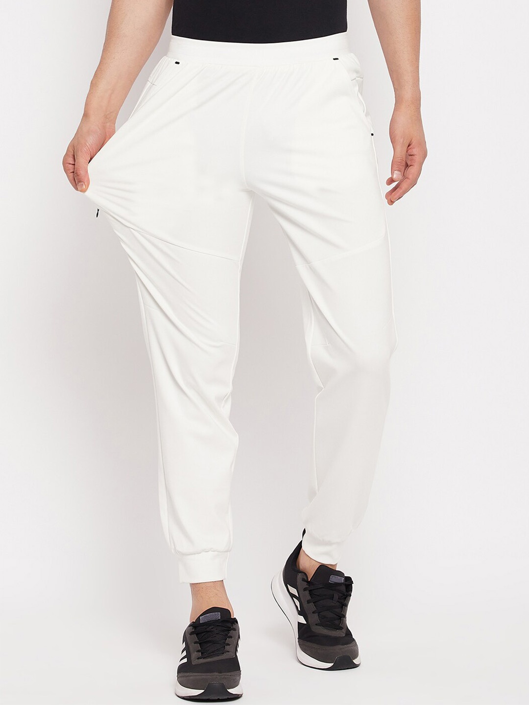 

Okane Men Mid-Rise Regular Fit Sports Joggers, White