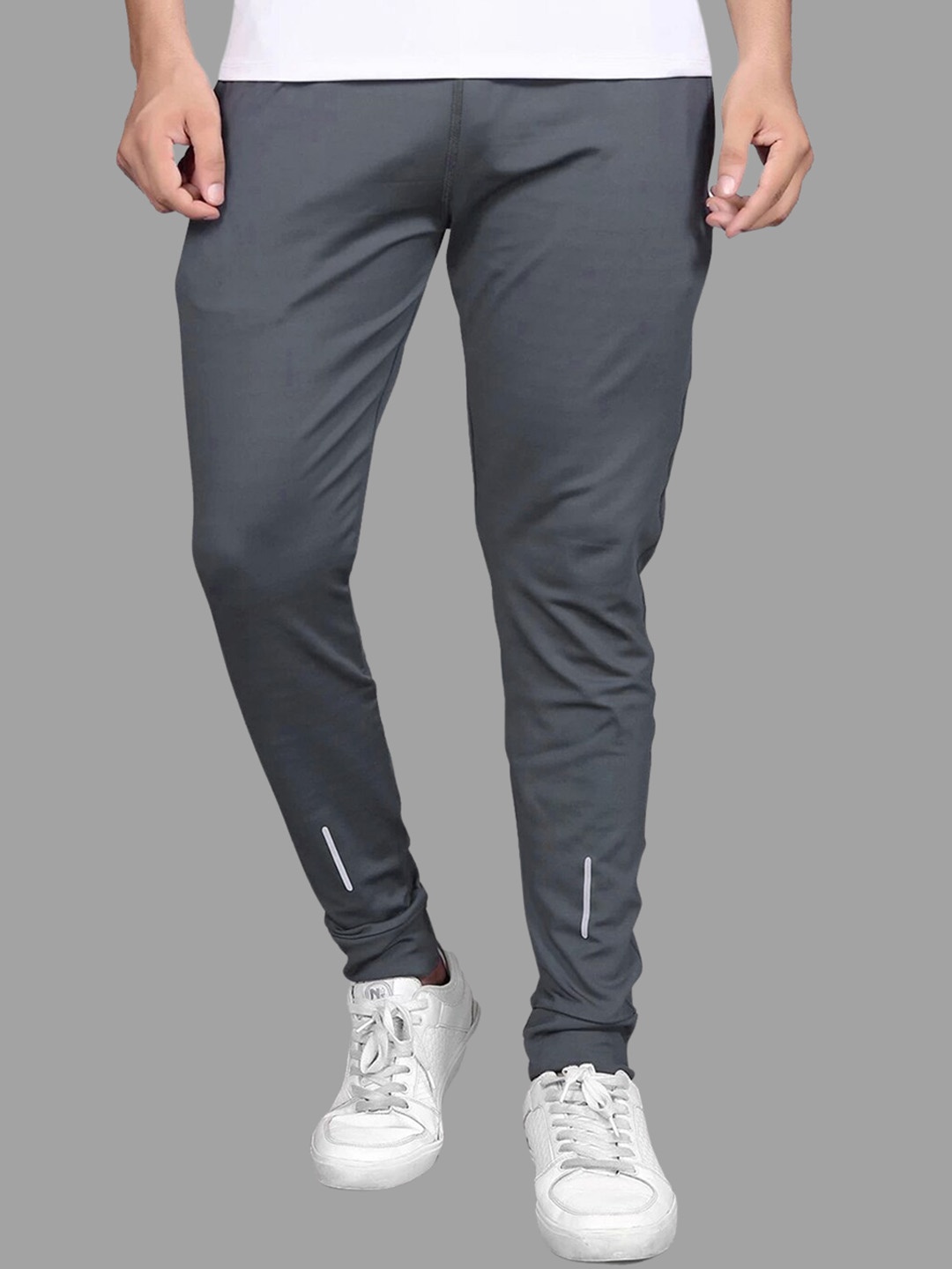

Selvia Men Mid-Rise Joggers, Grey
