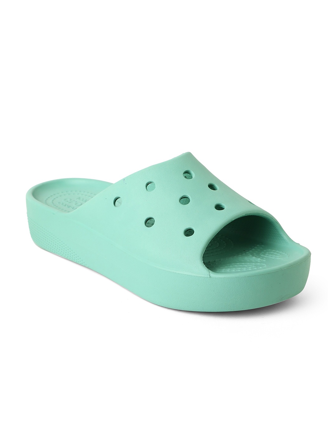 

Crocs Women Self Design Croslite Sliders, Green