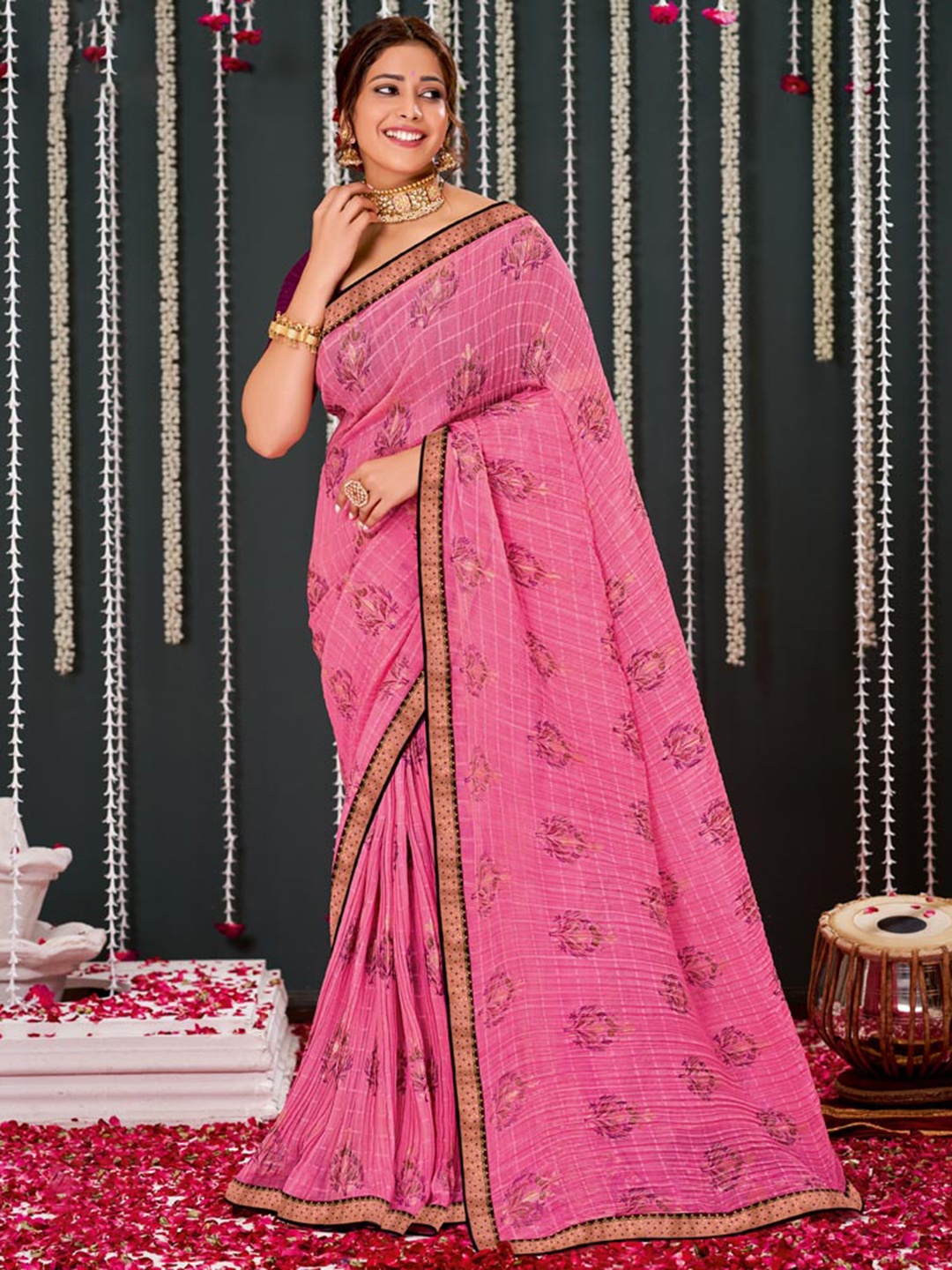 

Vishal Prints Ethnic Foil Printed Zari Crushed Brasso Saree, Pink