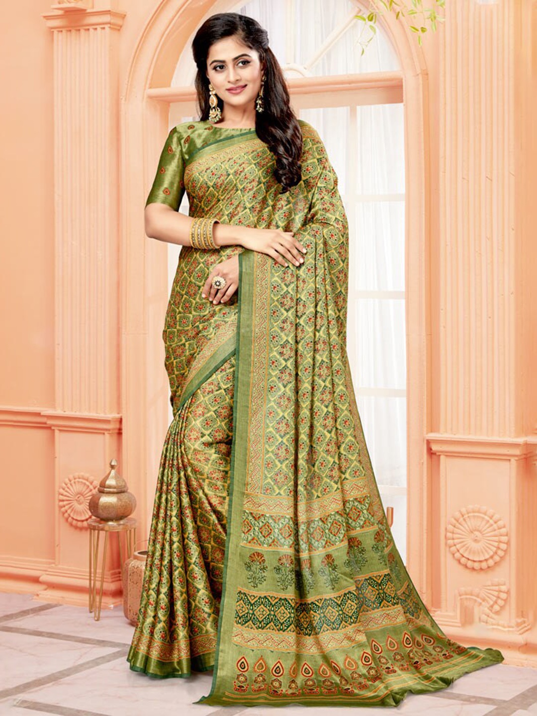 

Vishal Prints Ethnic Motifs Brasso Saree, Green