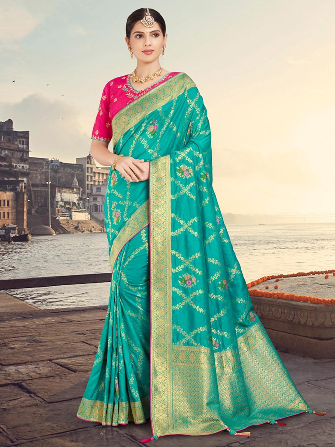 

Vishal Prints Floral Woven Design Zari Saree, Turquoise blue