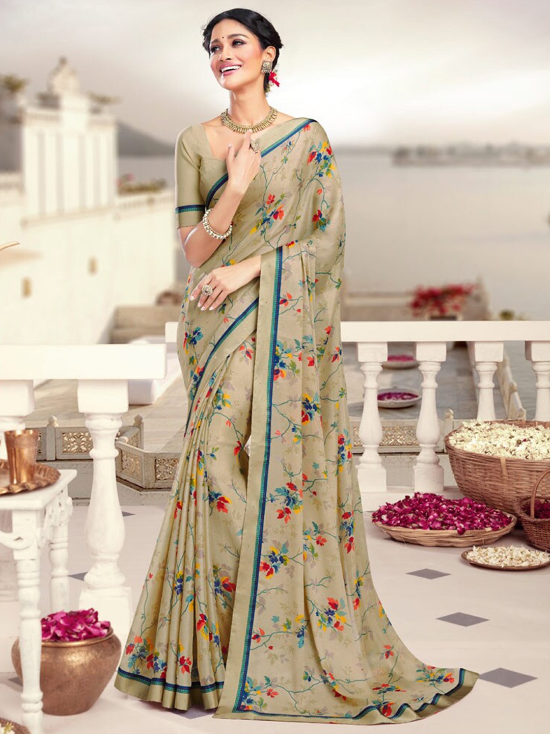 

Vishal Prints Floral Printed Saree, Brown