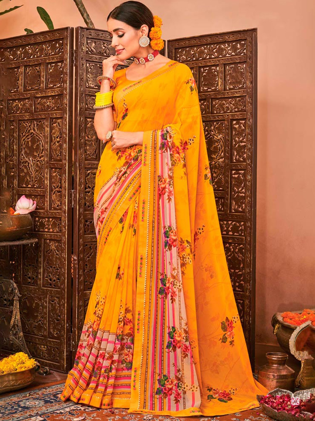 

Vishal Prints Floral Gotta Patti Poly Georgette Saree With Blouse Piece, Gold