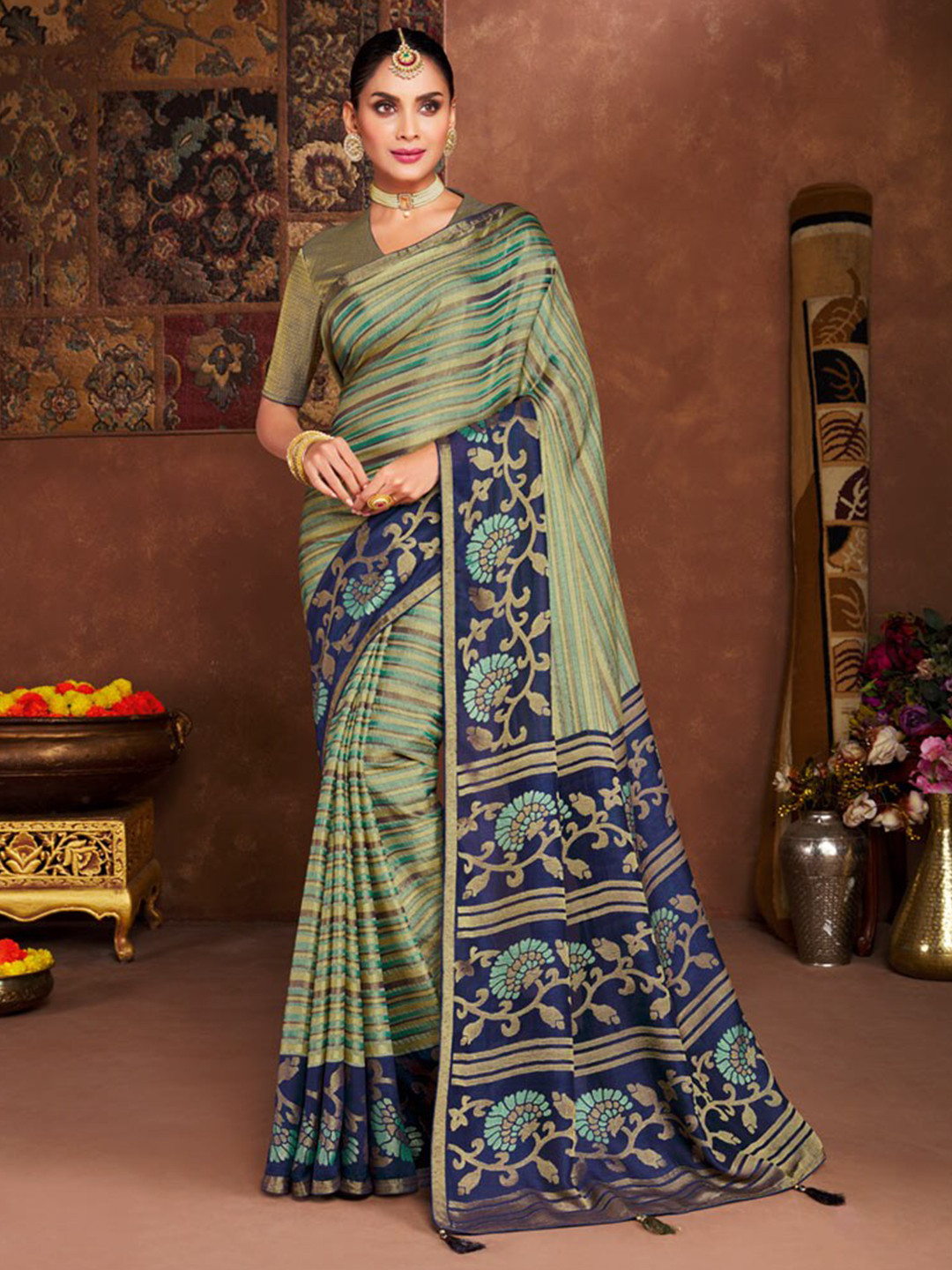 

Vishal Prints Striped Zari Brasso Saree, Green