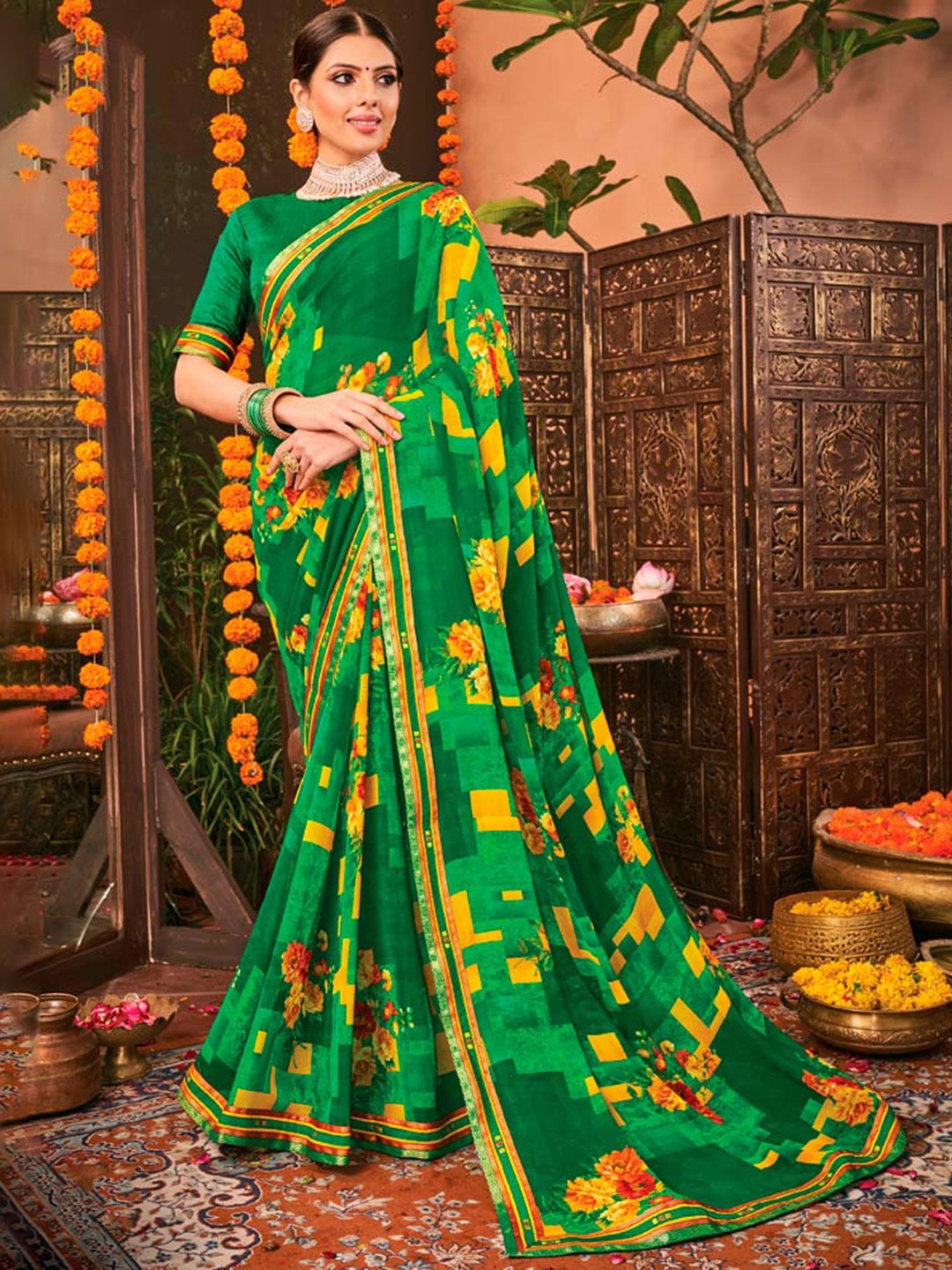

Vishal Prints Ethnic Motifs Saree, Green