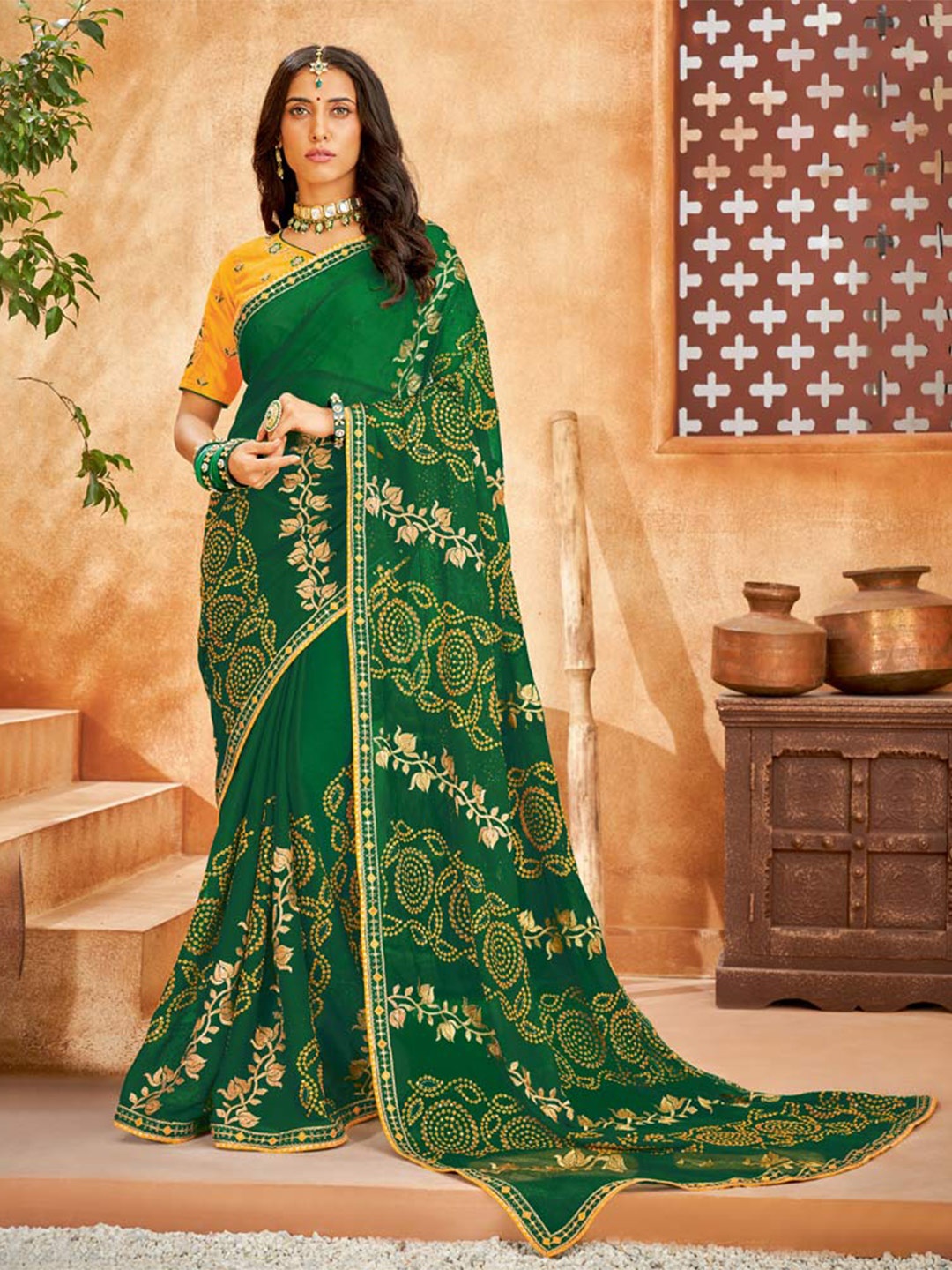 

Vishal Prints Embroidered Bandhani Saree, Green
