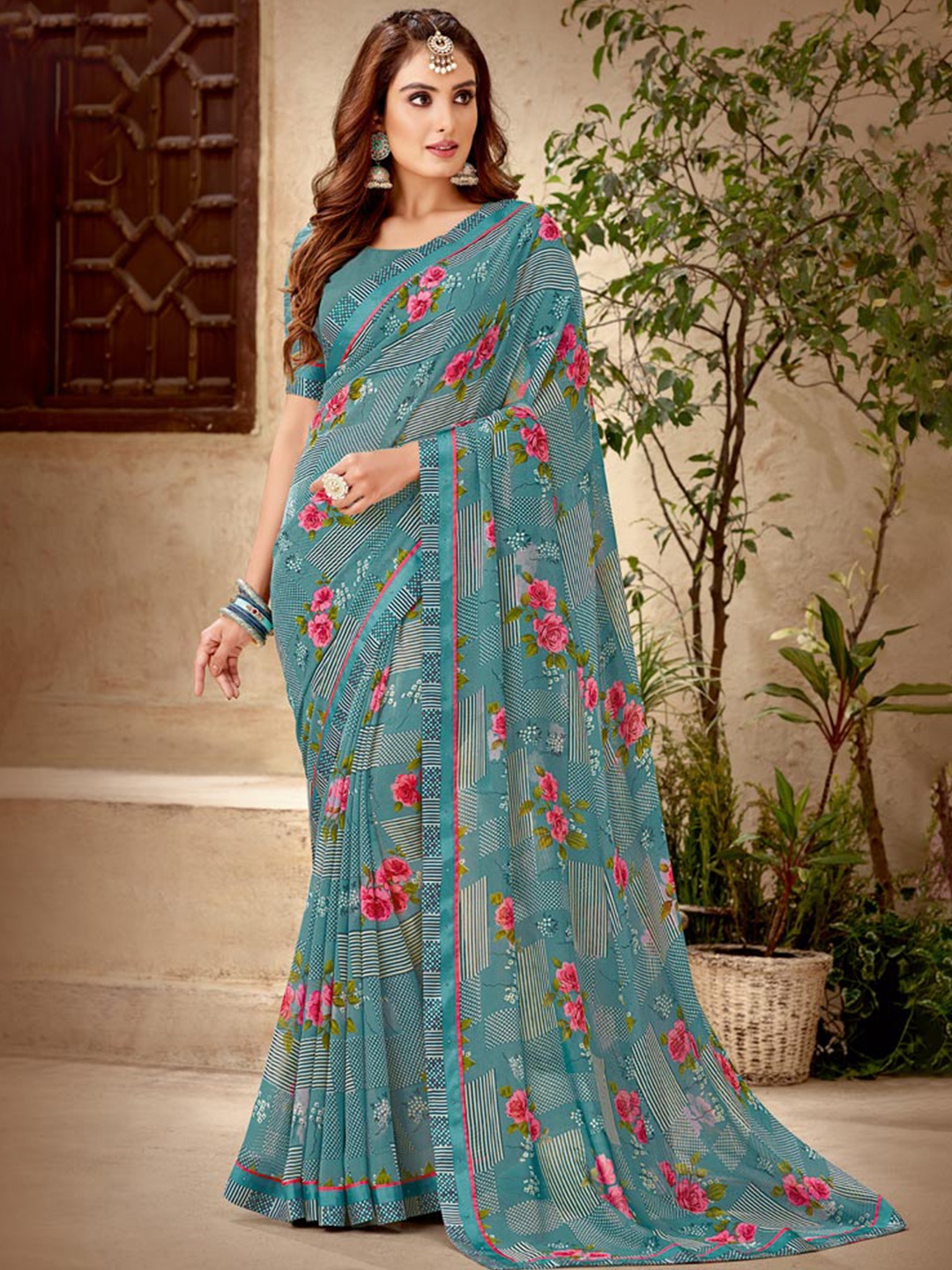 

Vishal Prints Floral Printed Georgette Saree, Blue