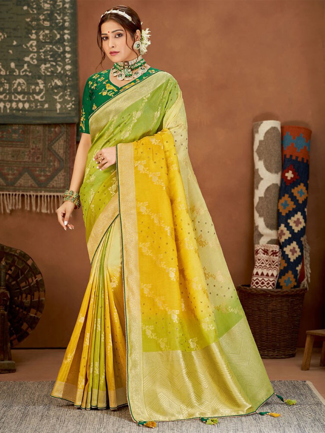 

Vishal Prints Floral Woven Design Zari Saree, Yellow