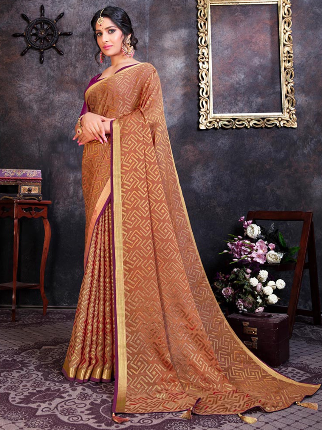 

Vishal Prints Geometric Printed Zari Brasso Saree, Orange