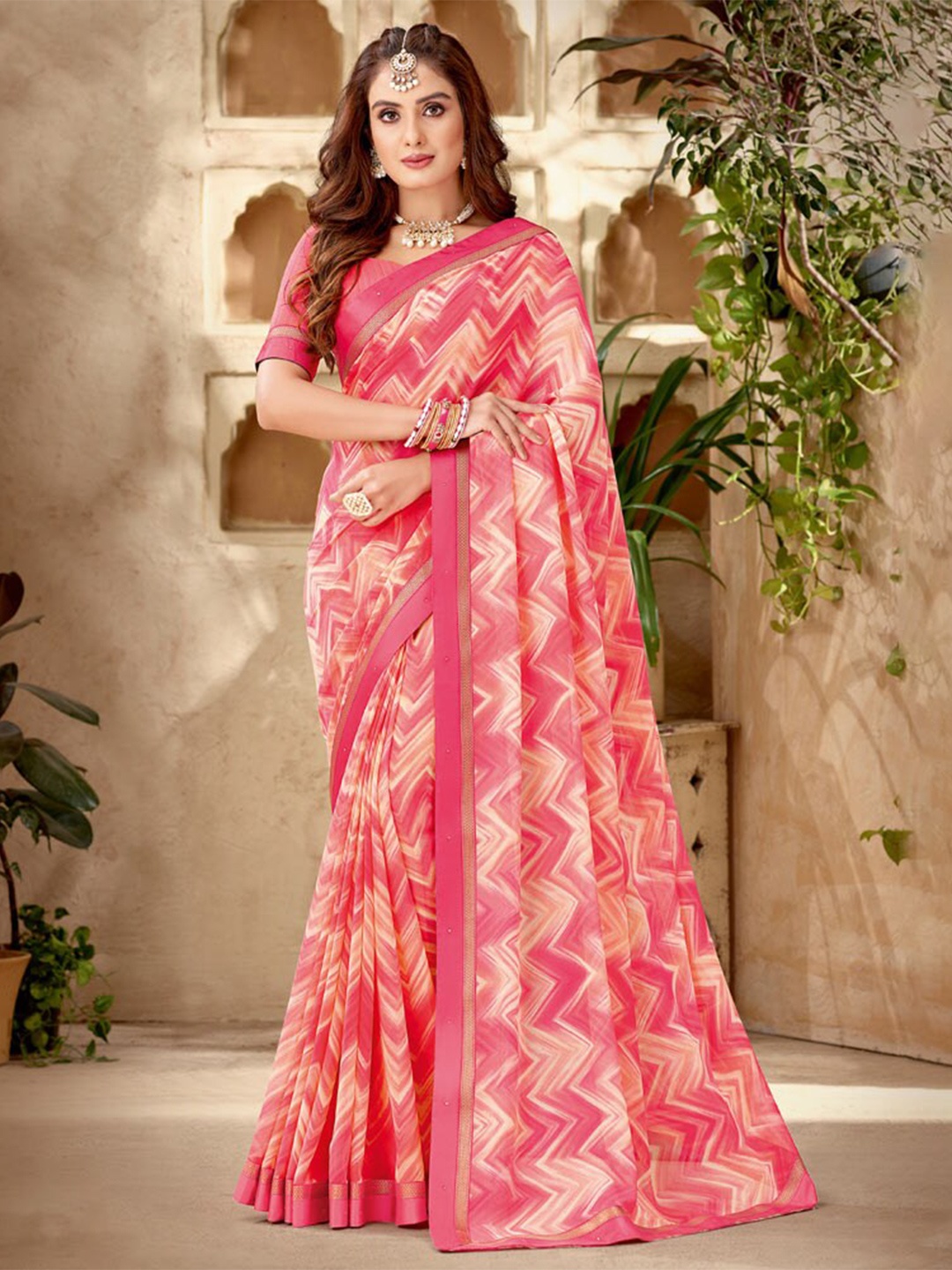 

Vishal Prints Chevron Printed Saree, Pink