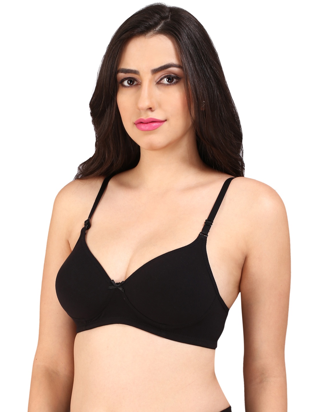 

Bralux Black Solid Non-Wired Lightly Padded Everyday Bra