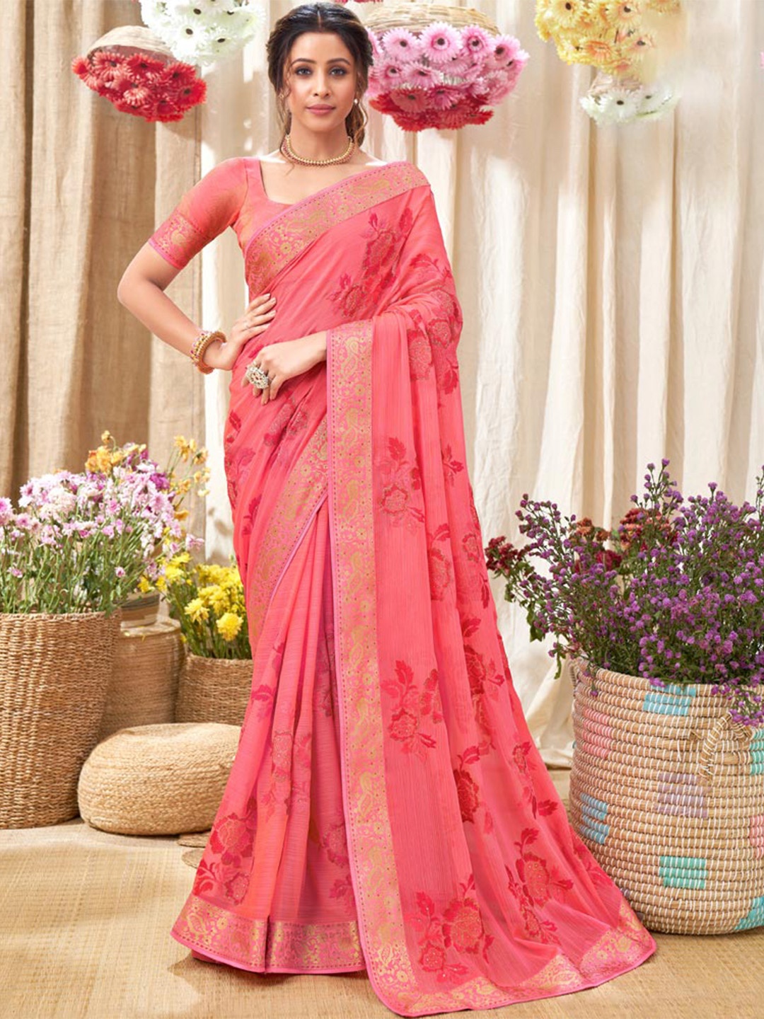 

Vishal Prints Floral Embroidered Zari Saree, Pink