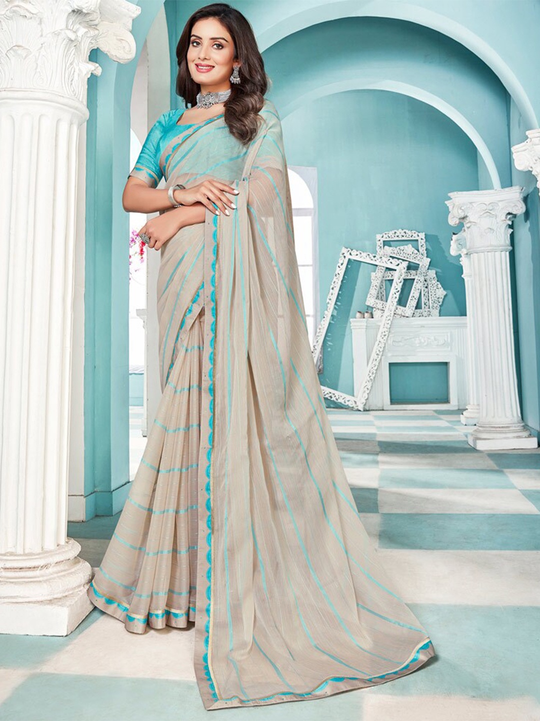 

Vishal Prints Striped Printed Saree, Grey