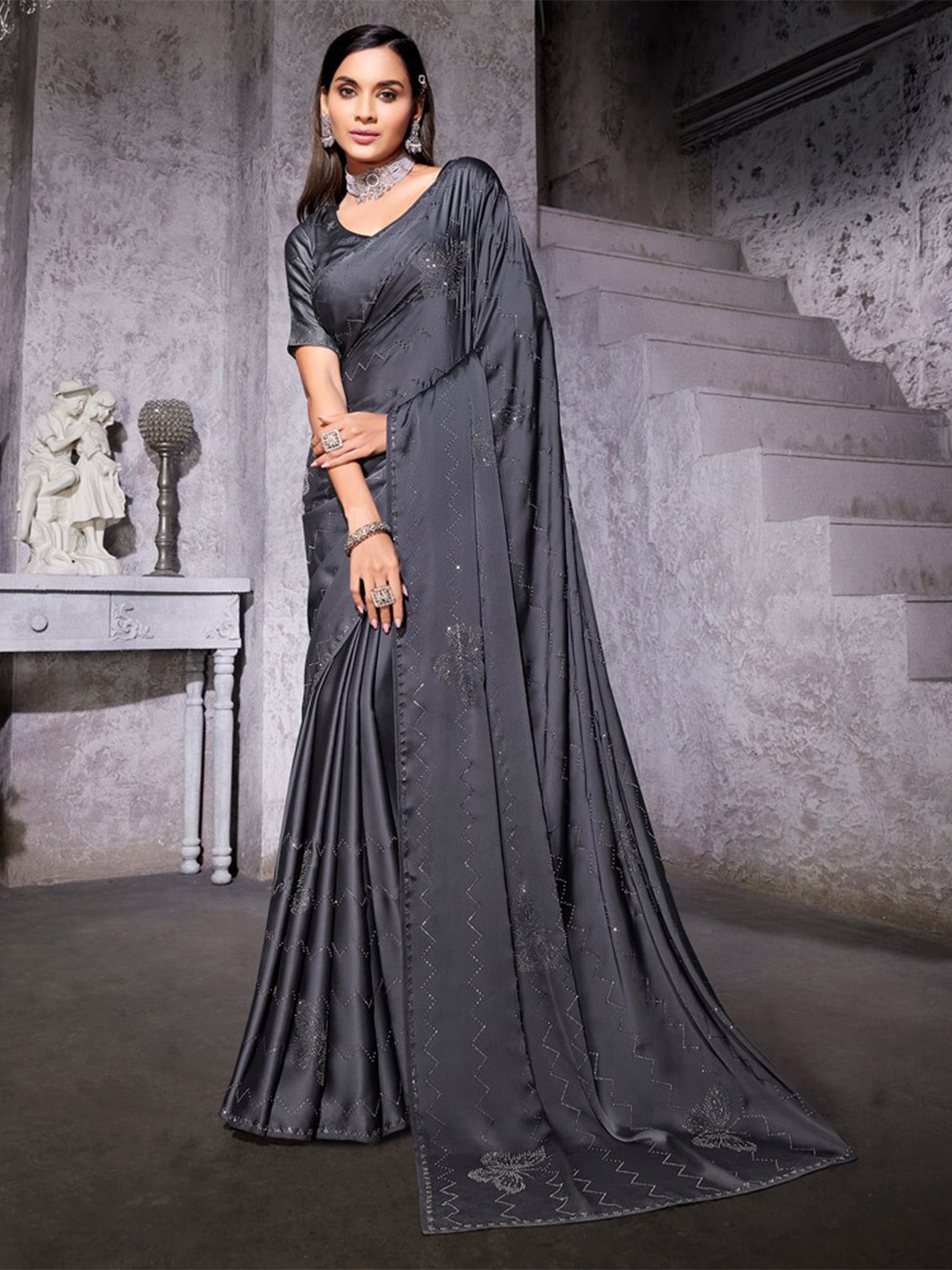 

Vishal Prints Embellished Beads and Stones Satin Saree, Grey