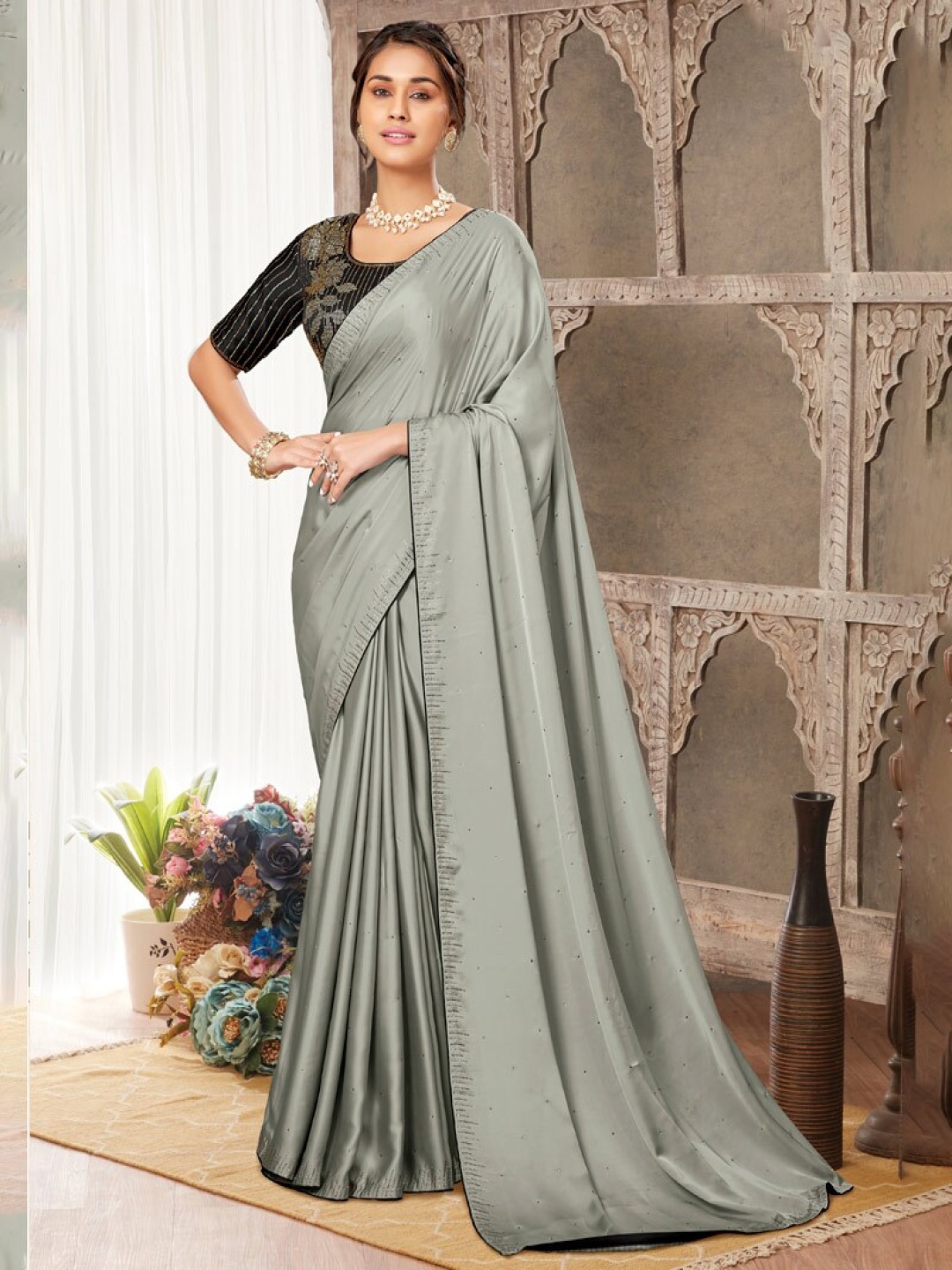 

Vishal Prints Embellished Beads and Stones Satin Saree, Grey