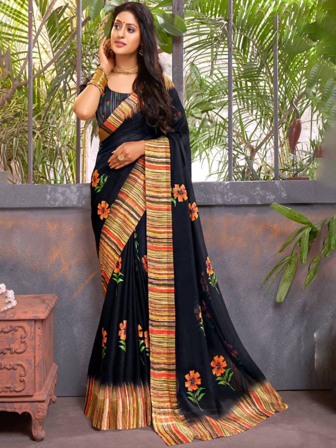 

Vishal Prints Floral Poly Chiffon Saree With Blouse Piece, Grey