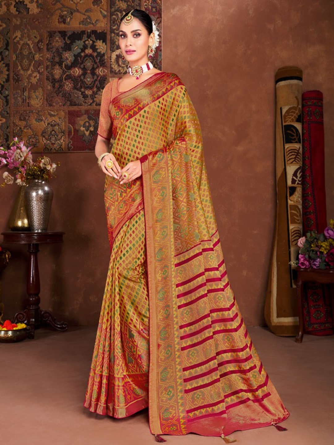 

Vishal Prints Geometric Printed Brasso Saree, Mustard