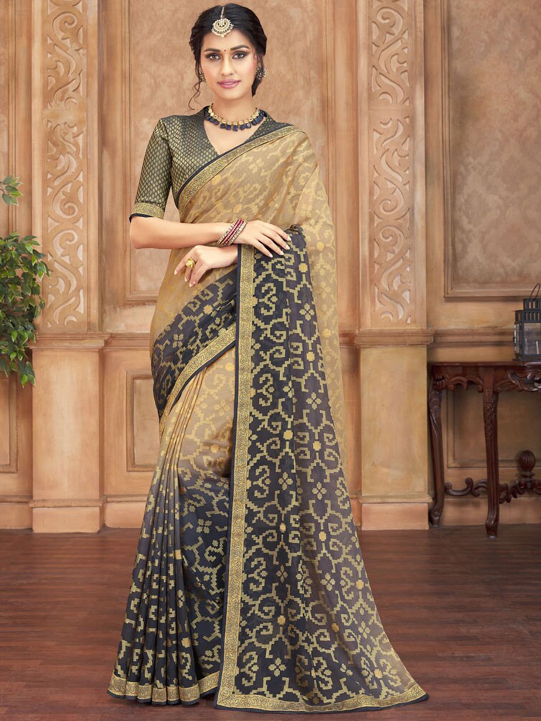 

Vishal Prints Geometric Printed Brasso Saree, Brown