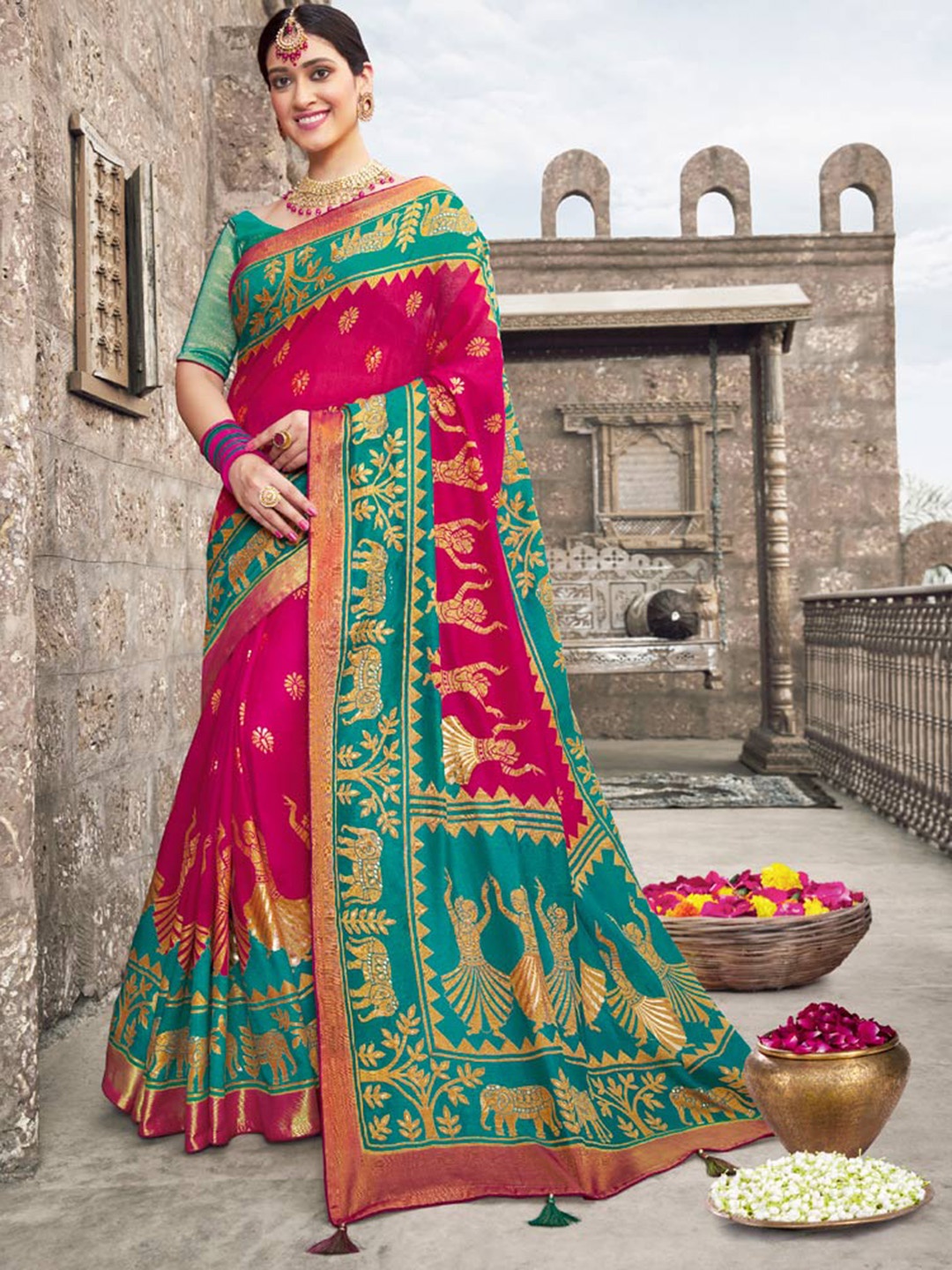 

Vishal Prints Ethnic Motifs Printed Saree, Pink