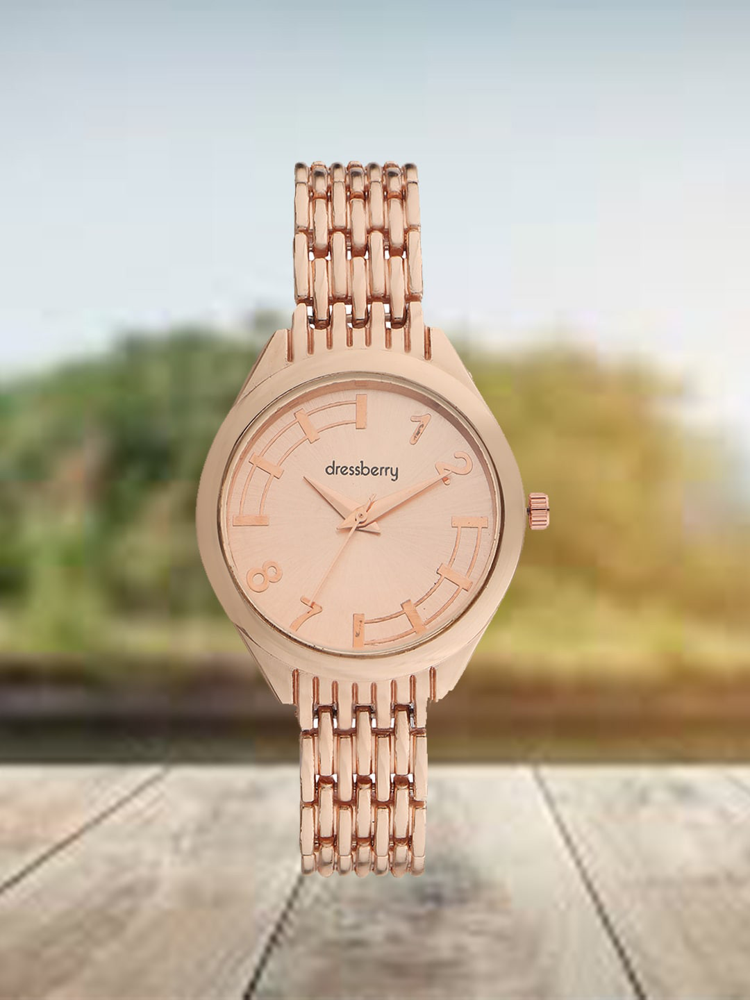

DressBerry Women Rose Gold-Toned Dial & Rose Gold-Plated Bracelet Style Straps Analogue Watch HOBDB-112-RG