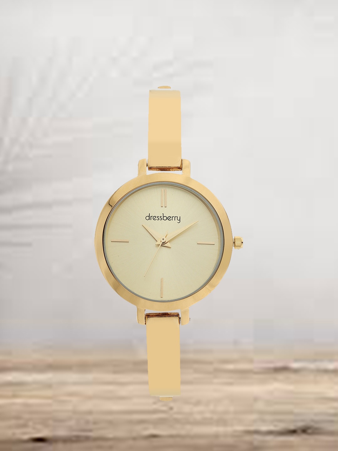 

DressBerry Women Yellow Dial & Gold Toned Bracelet Style Straps Analogue Watch HOBDB-109-GD