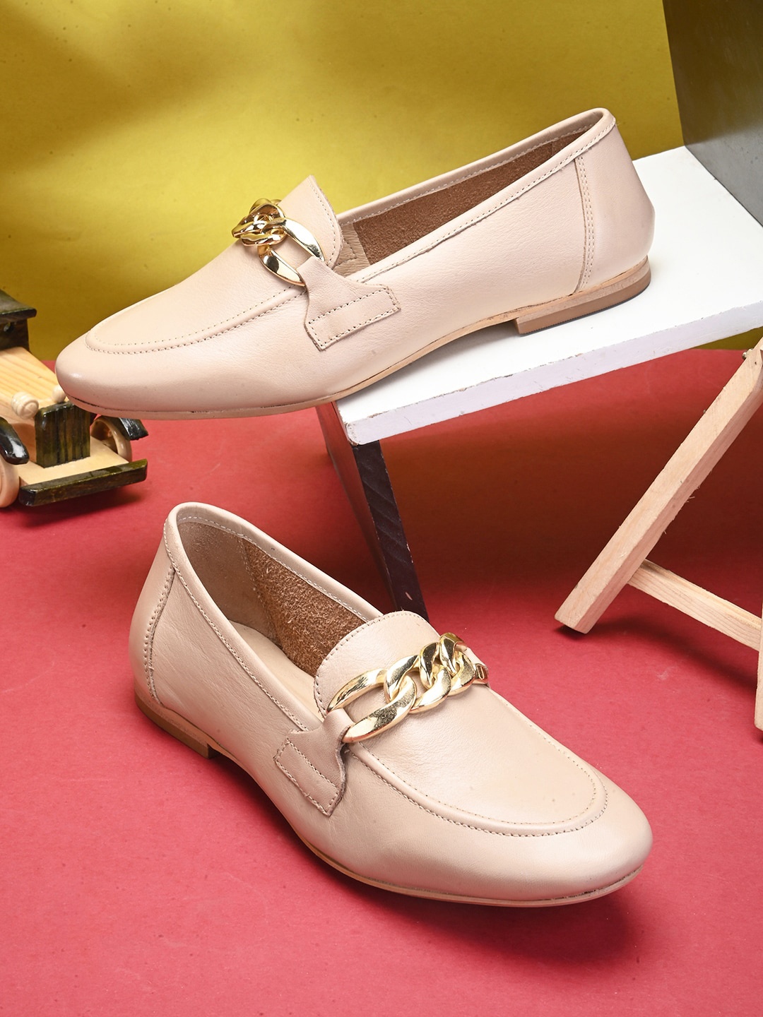 

Alleviater Buckle Embellished Leather Ballerinas, Beige