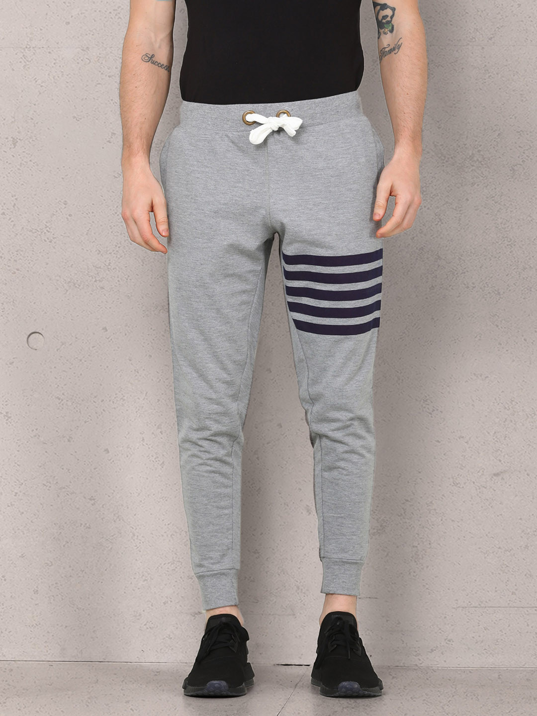 

Metronaut Men Mid-Rise Striped Slim-Fit Joggers, Grey