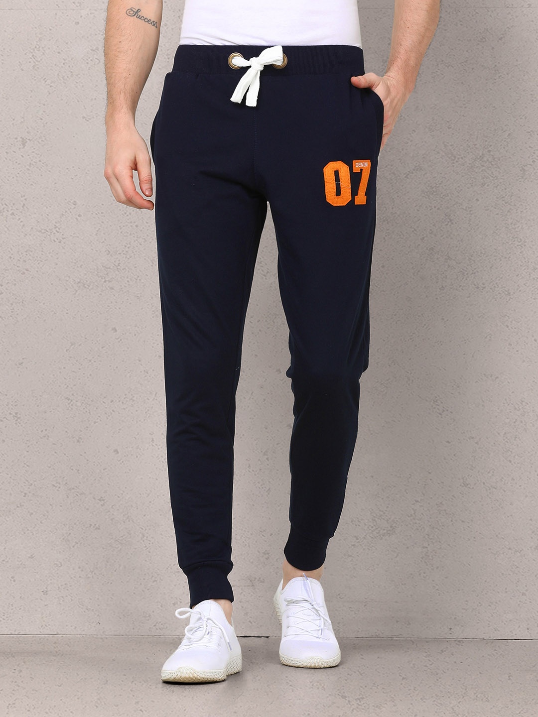 

Metronaut Men Slim-Fit Joggers, Navy blue