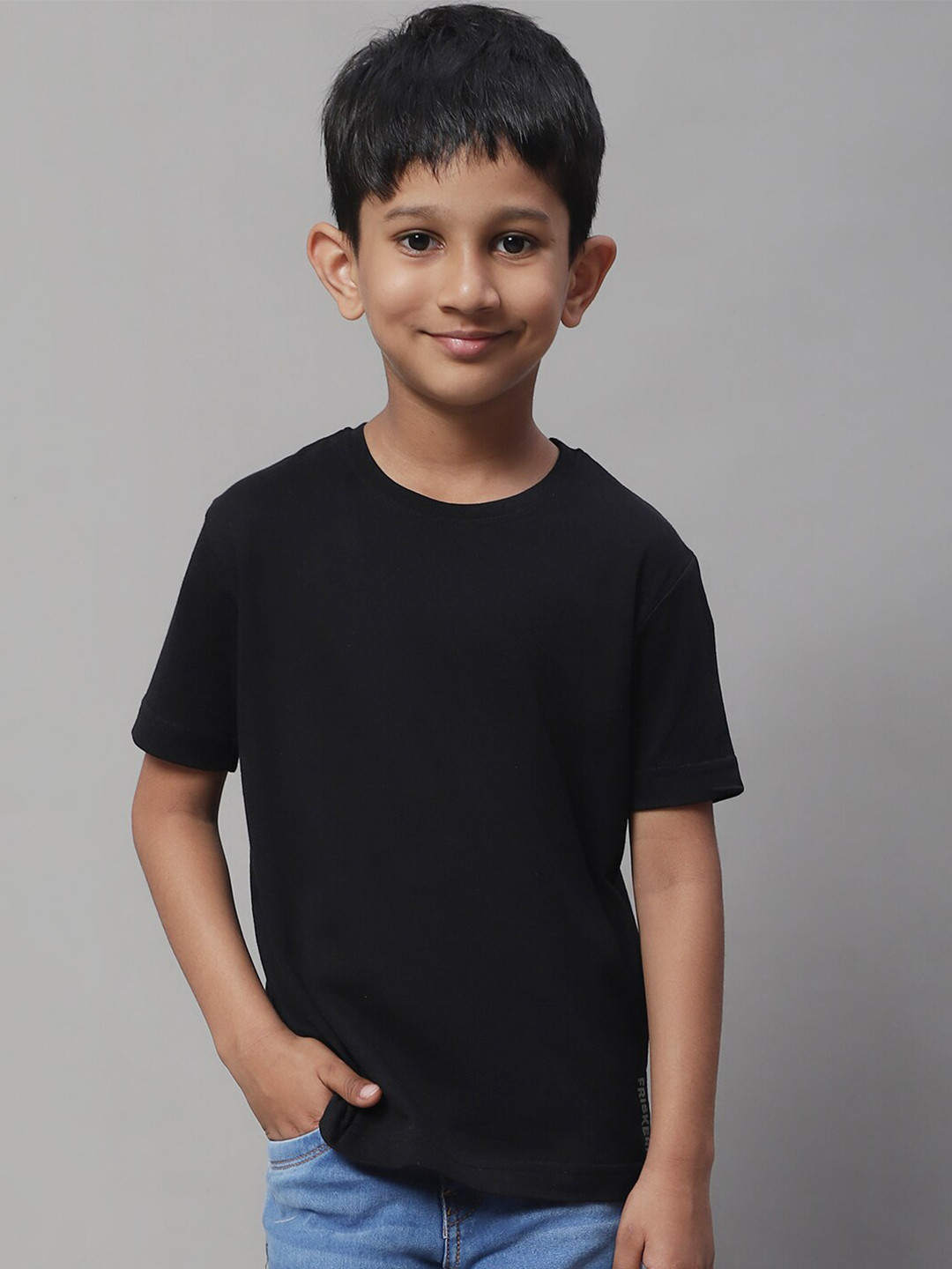 

Friskers Boys Pure Cotton Pockets Slim Fit T-shirt, Black