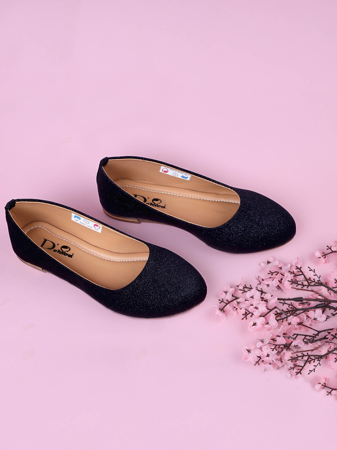 

DChica Girls Shimmery Round Toe Ballerinas, Black