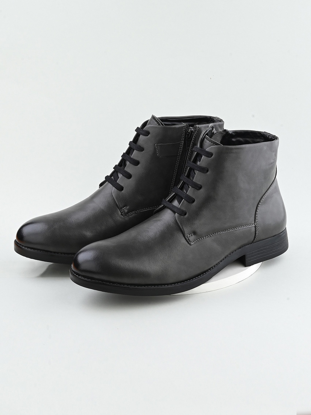 

The Roadster Lifestyle Co. Men Textured Regular Boots, Black