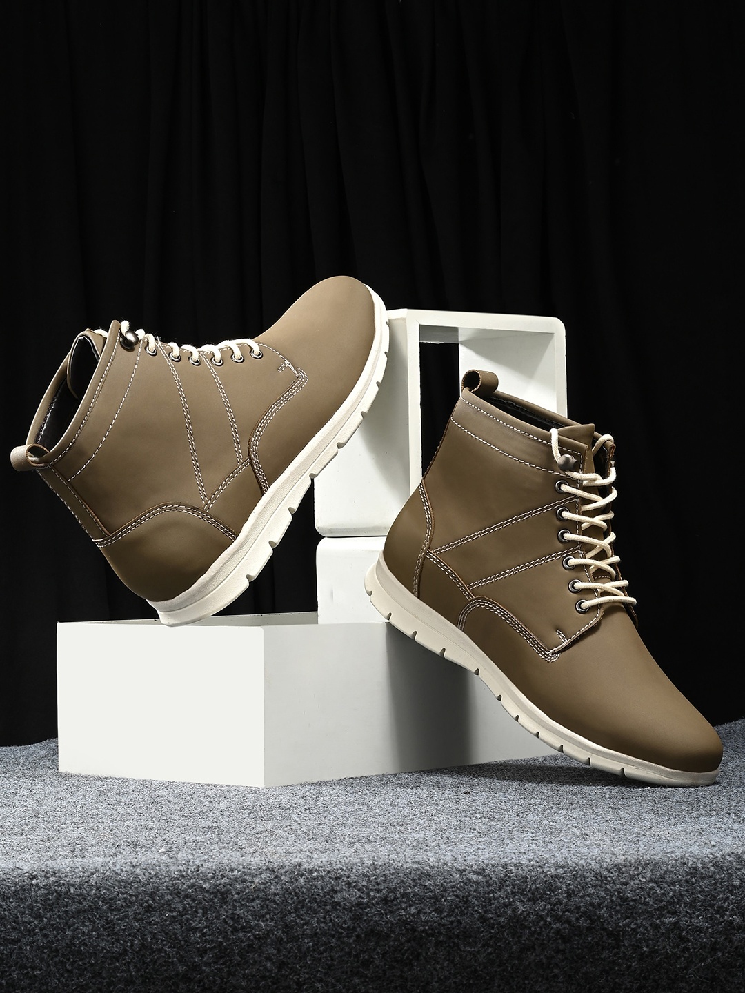 

The Roadster Lifestyle Co. Men High-Top Regular Boots, Olive