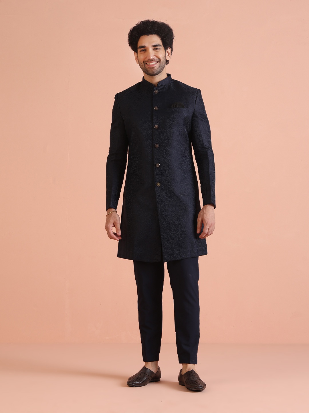 

KISAH Men Self-Design Cotton Indowestern Sherwani Set, Navy blue