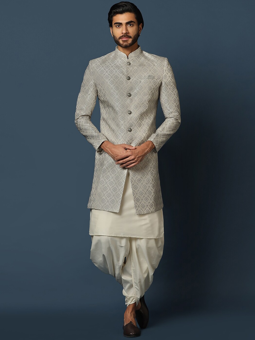 

KISAH Men Self-Design Cotton Indowestern Sherwani Set, Grey