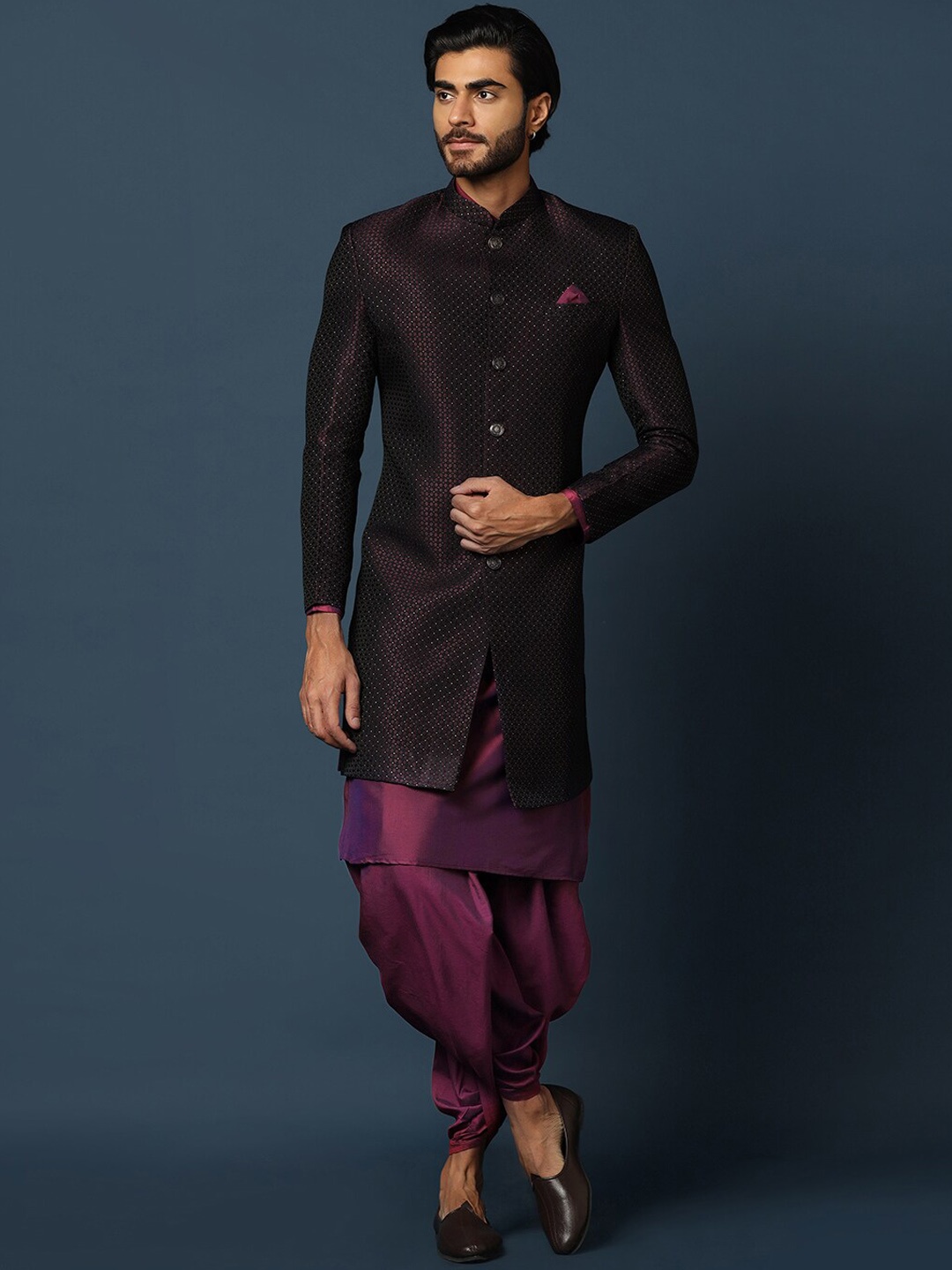 

KISAH Men Self-Design Cotton Indowestern Sherwani Set, Purple