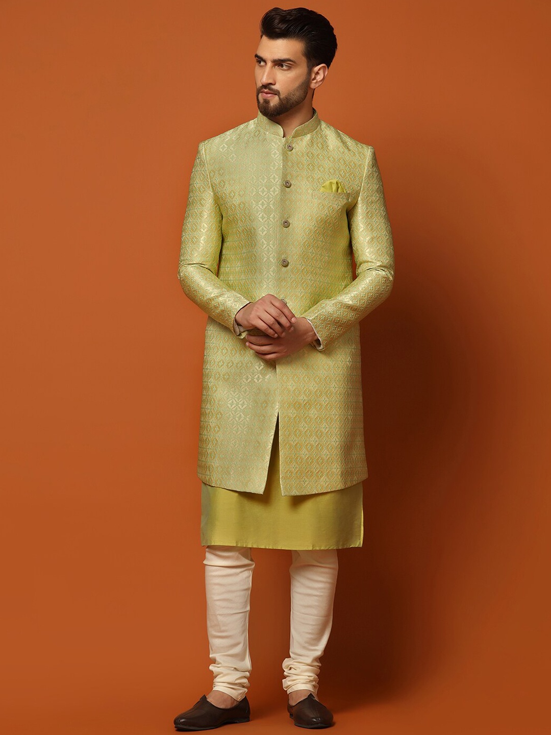 

KISAH Men Woven Design Cotton Indowestern Sherwani Set, Green