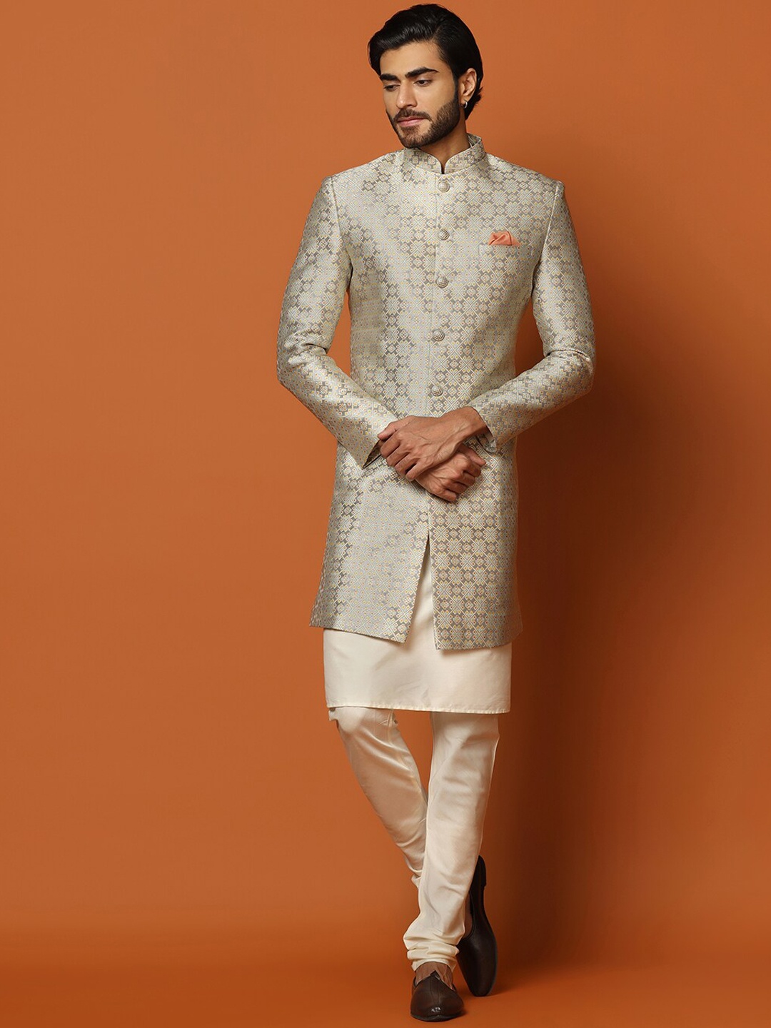 

KISAH Men Woven Design Cotton Indowestern Sherwani Set, Grey