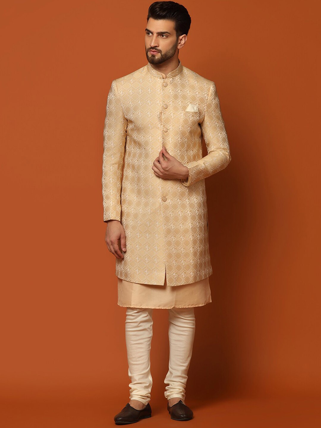 

KISAH Men Woven Design Cotton Indowestern Sherwani Set, Peach